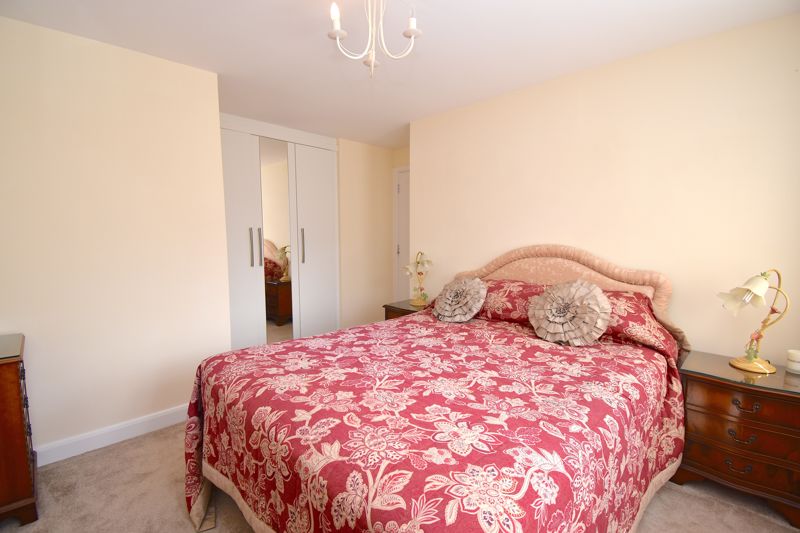 Bedroom- click for photo gallery